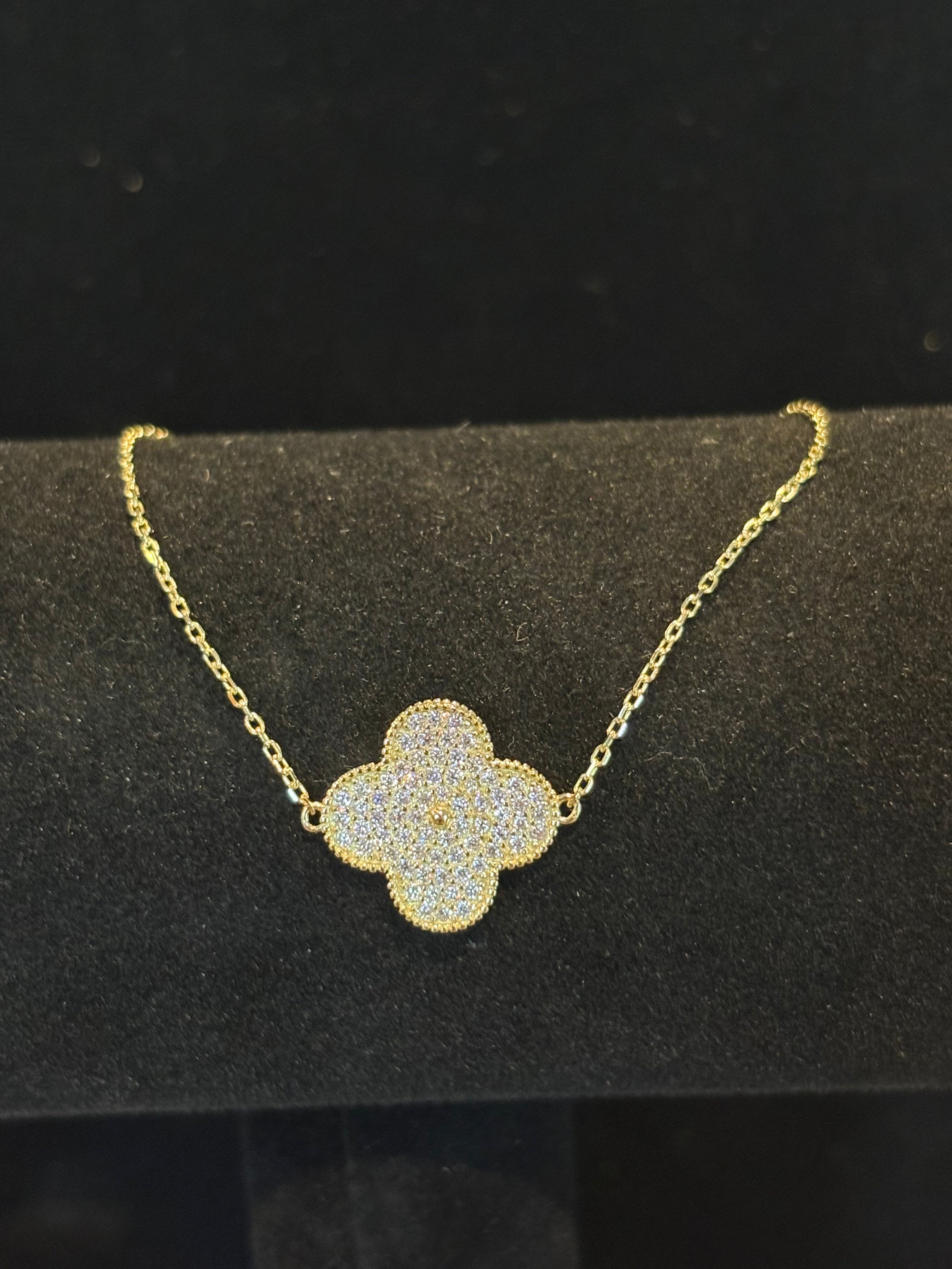 Moissanite Single Clover Bracelet in Gold Plated