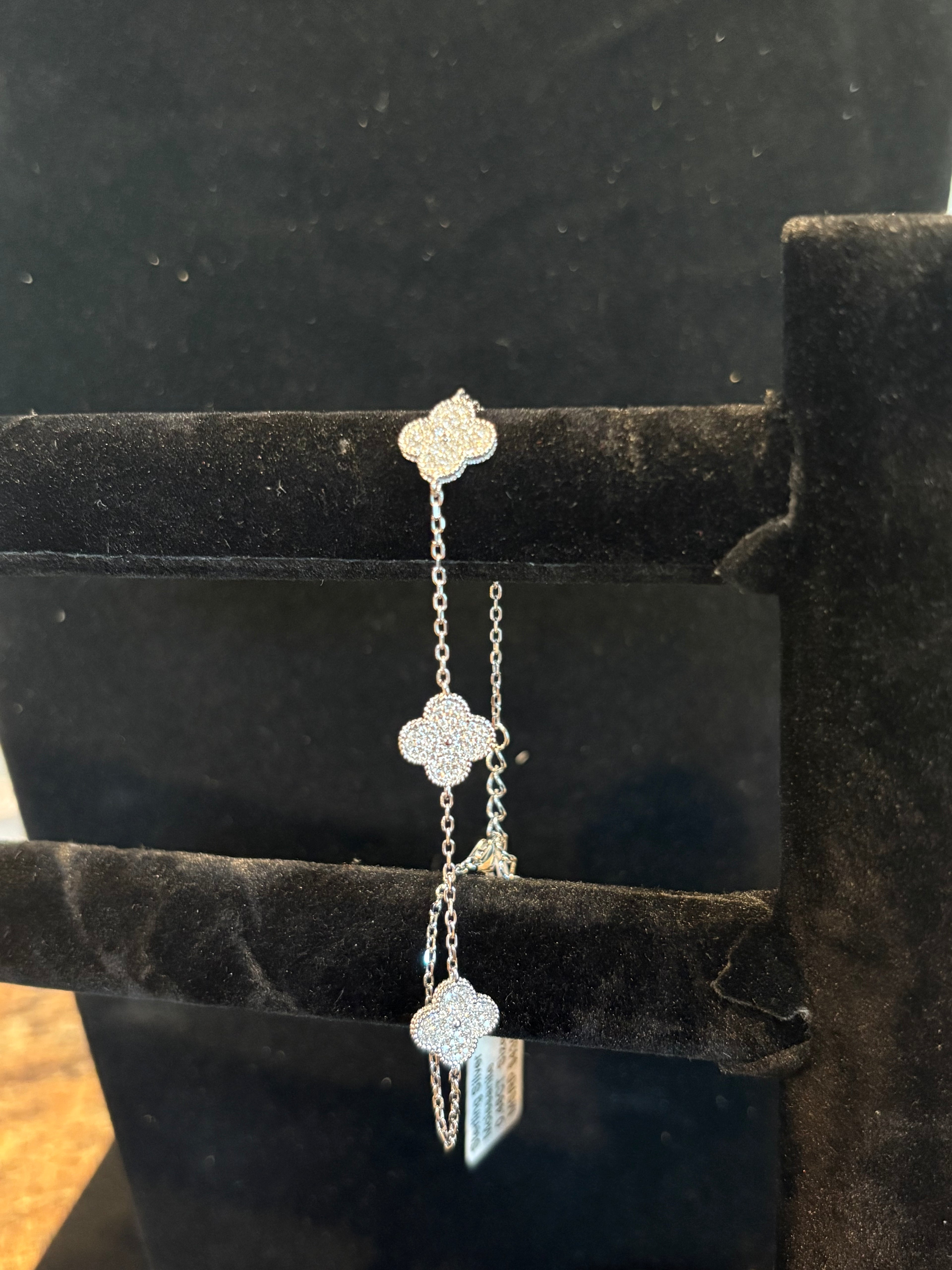 Aurelia Triple Clover – Moissanite Bracelet in Sterling Silver