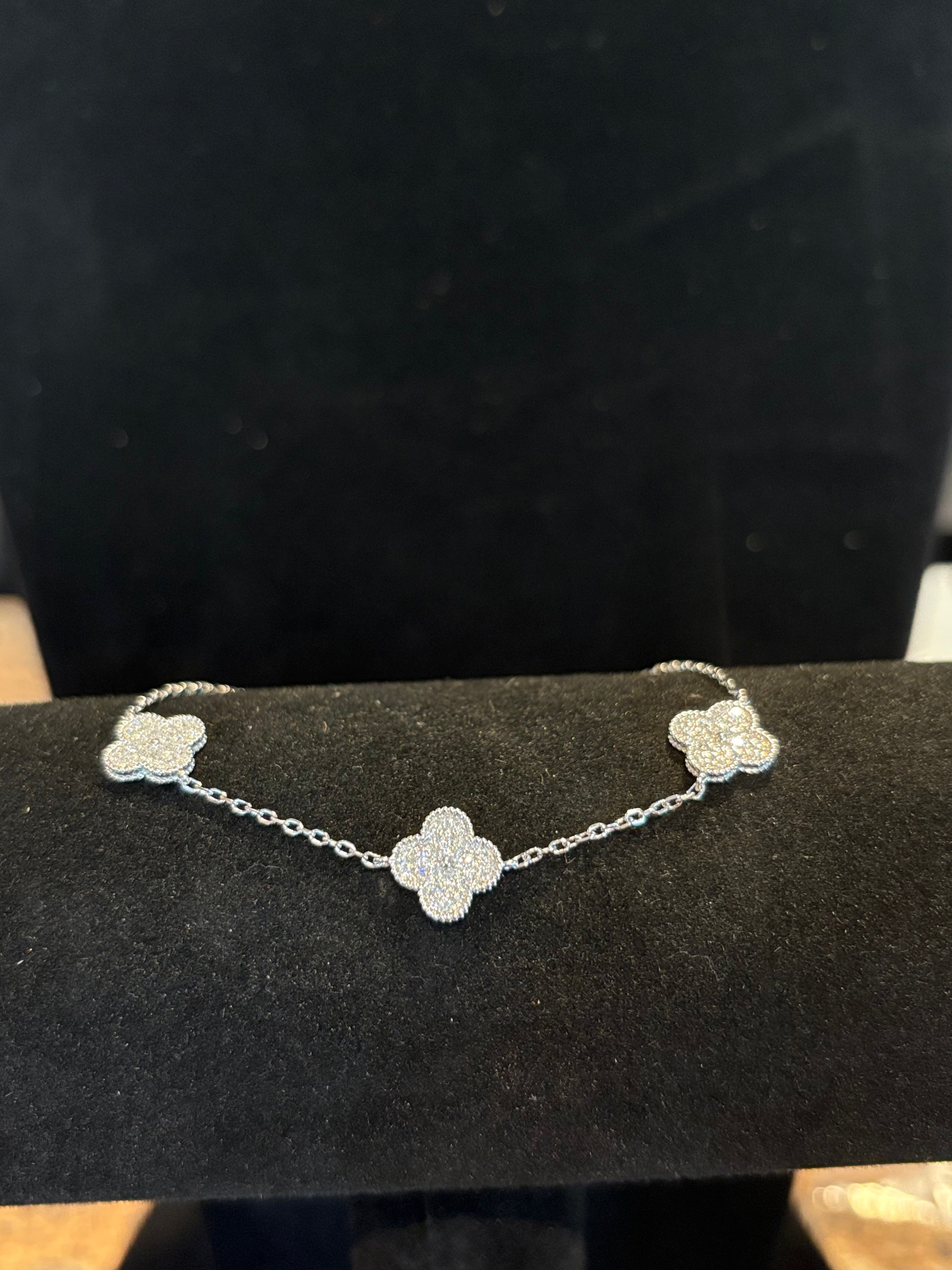 Aurelia Triple Clover – Moissanite Bracelet in Sterling Silver