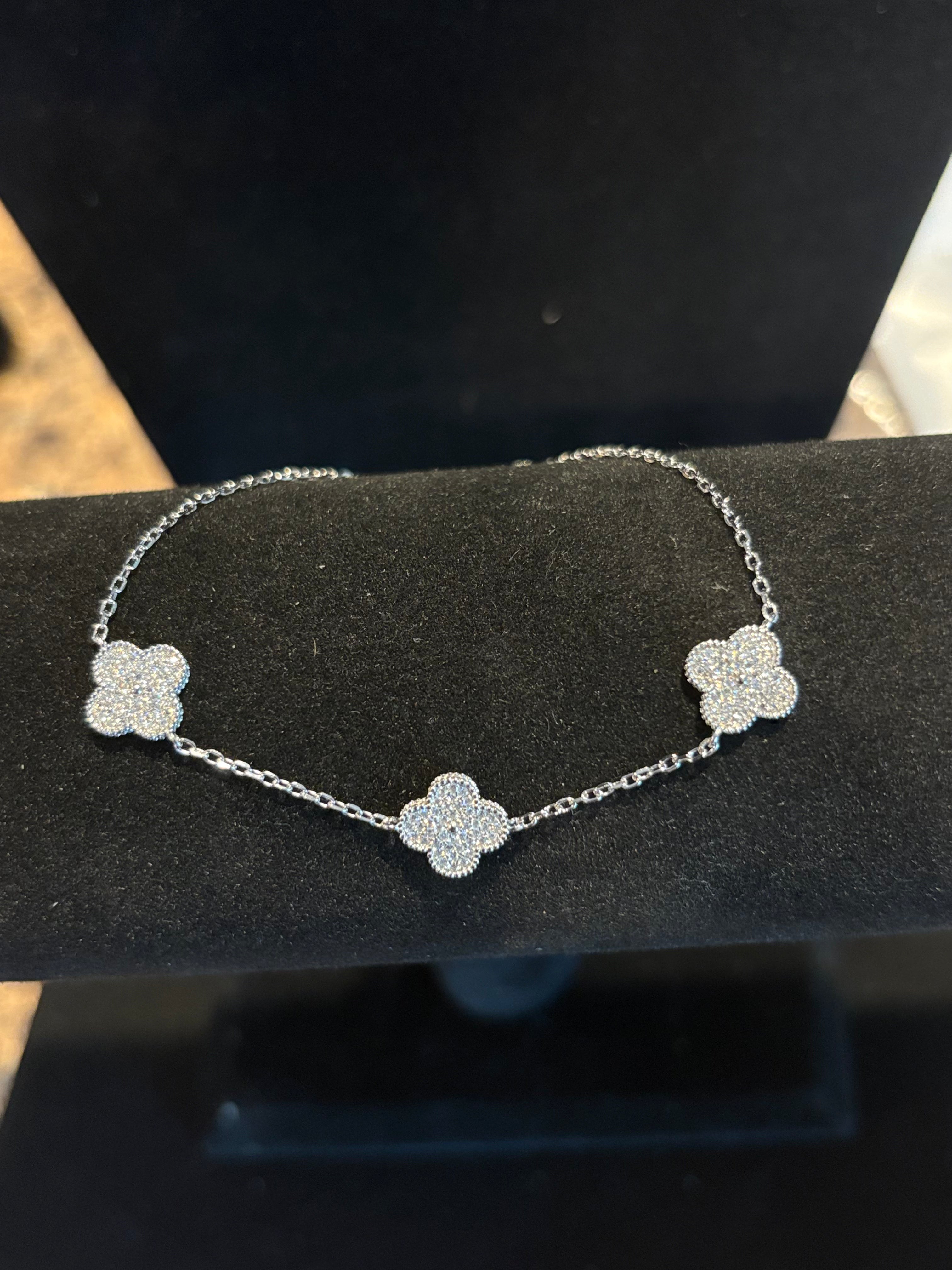 Aurelia Triple Clover – Moissanite Bracelet in Sterling Silver