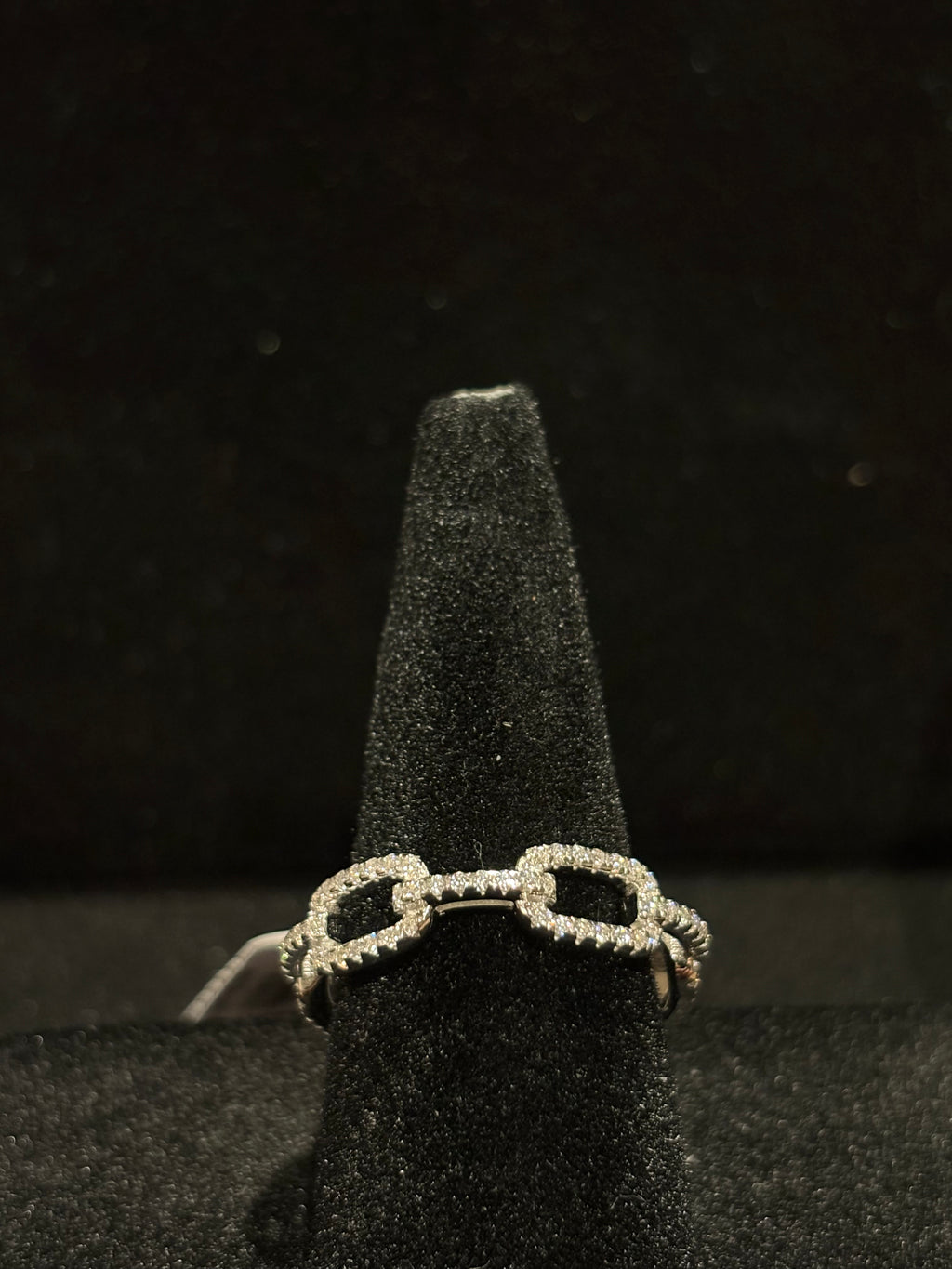 Elegant Moissanite Cuban Link Eternity Band