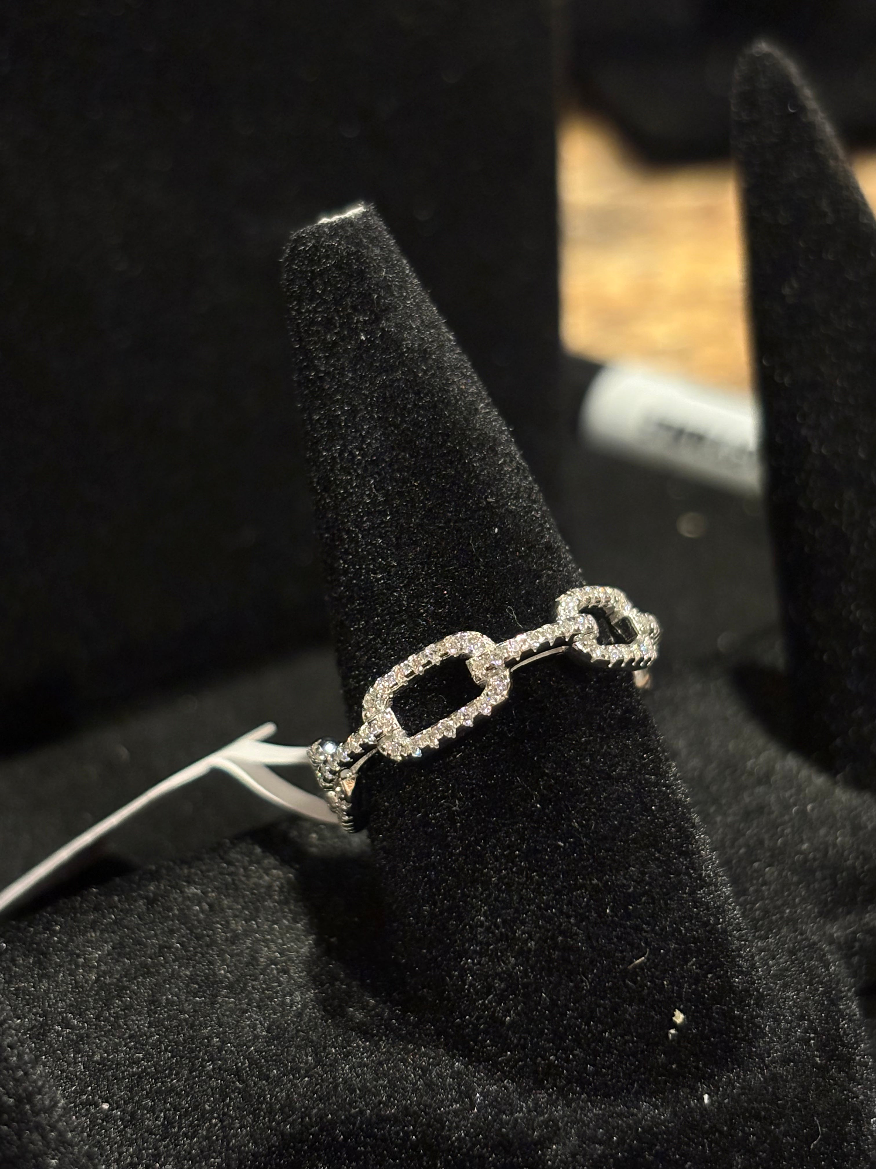 Elegant Moissanite Cuban Link Eternity Band
