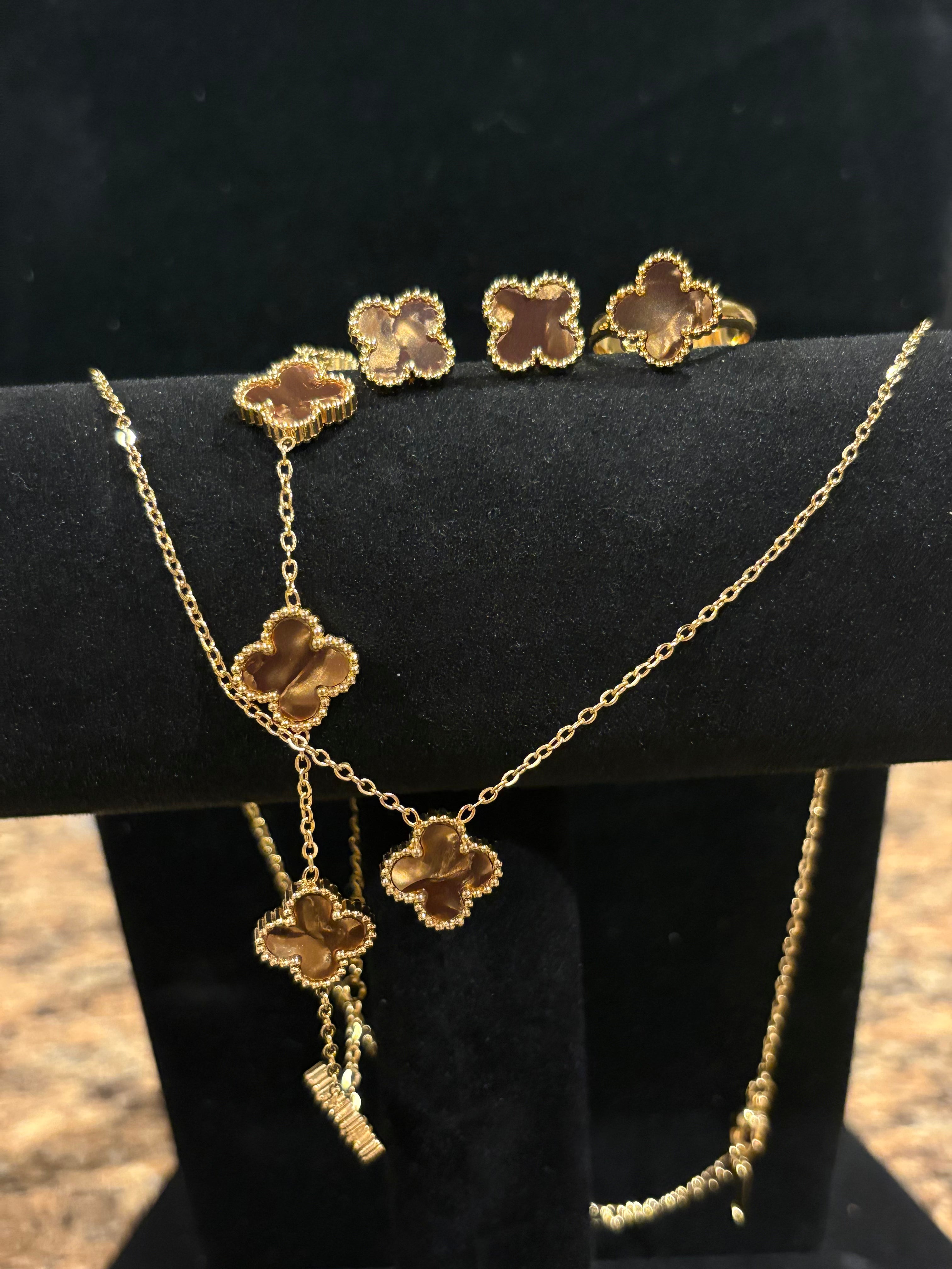 Golden Autumn Clover 4-Piece Jewelry Set