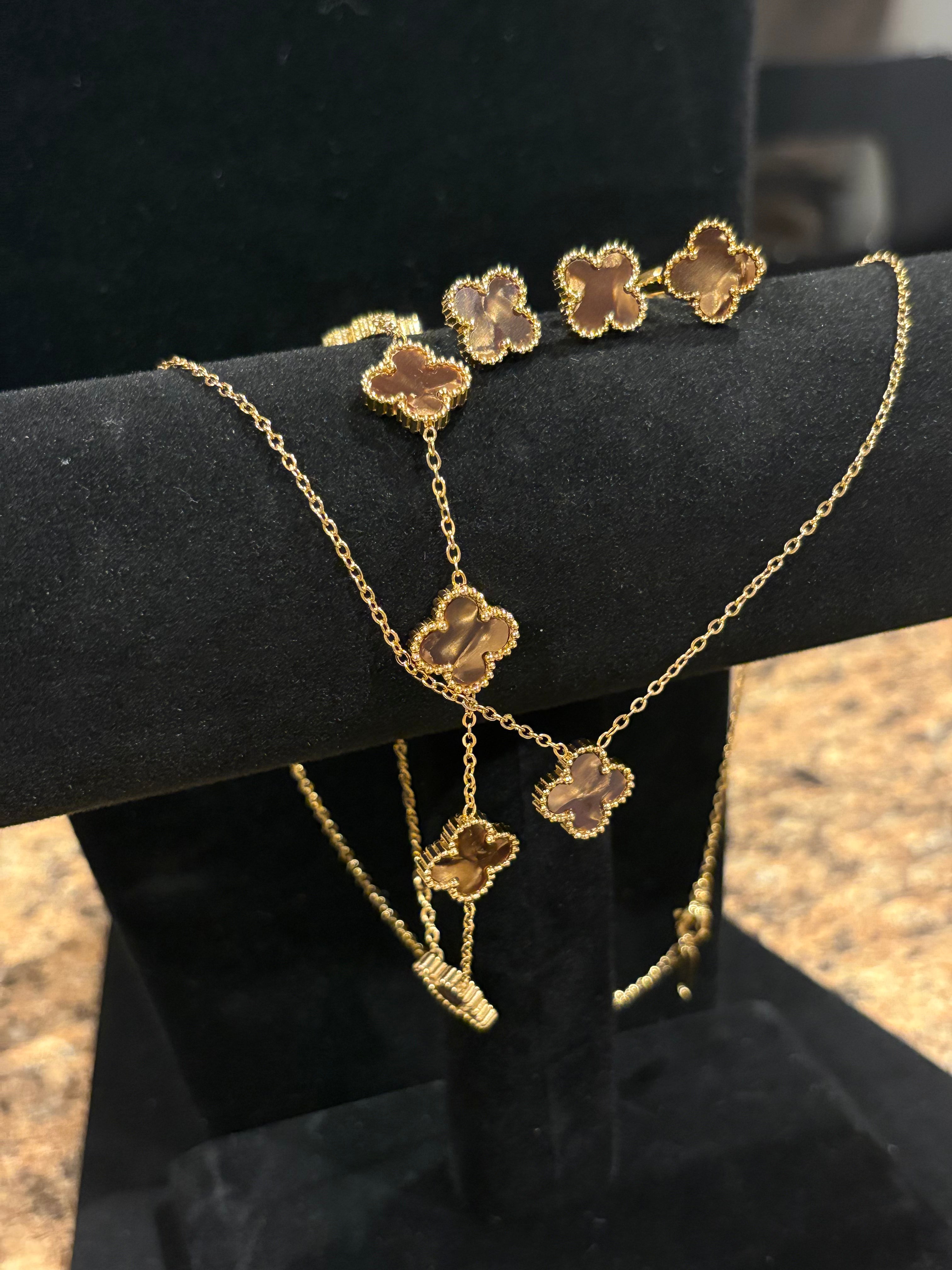 Golden Autumn Clover 4-Piece Jewelry Set