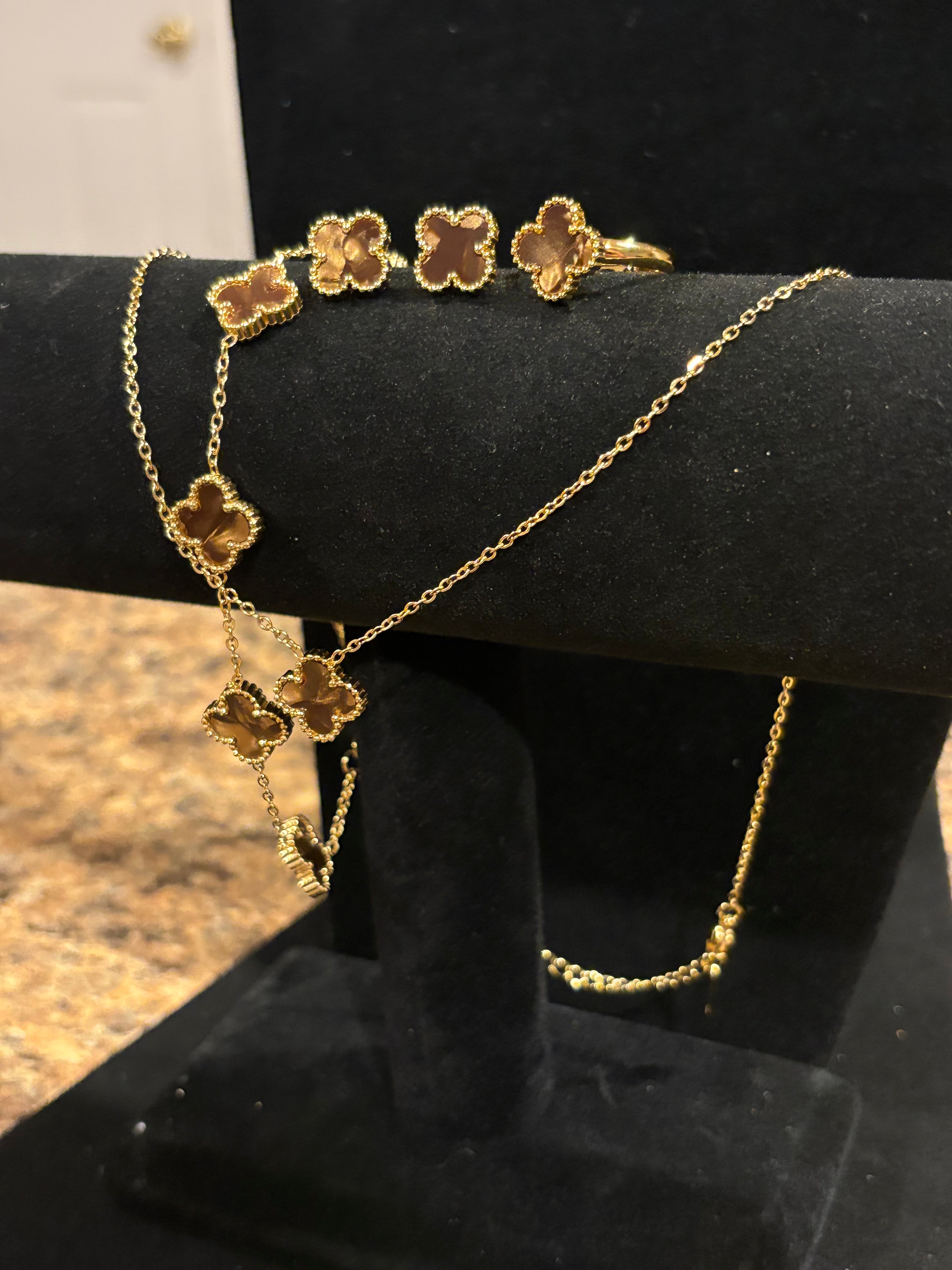 Golden Autumn Clover 4-Piece Jewelry Set