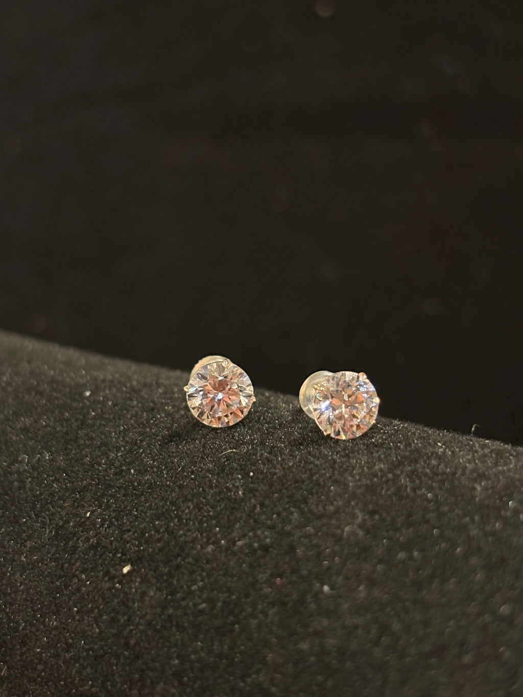 Classic Round Cut 14K Gold Earrings Studs
