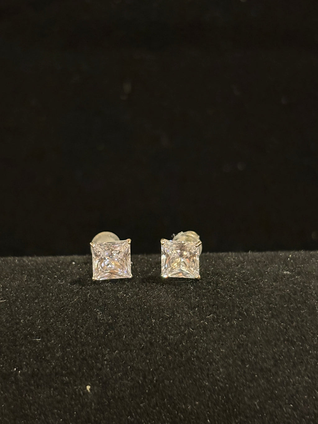 Contemporary Sparkle: Classic Princess-Cut 14K Gold Earrings