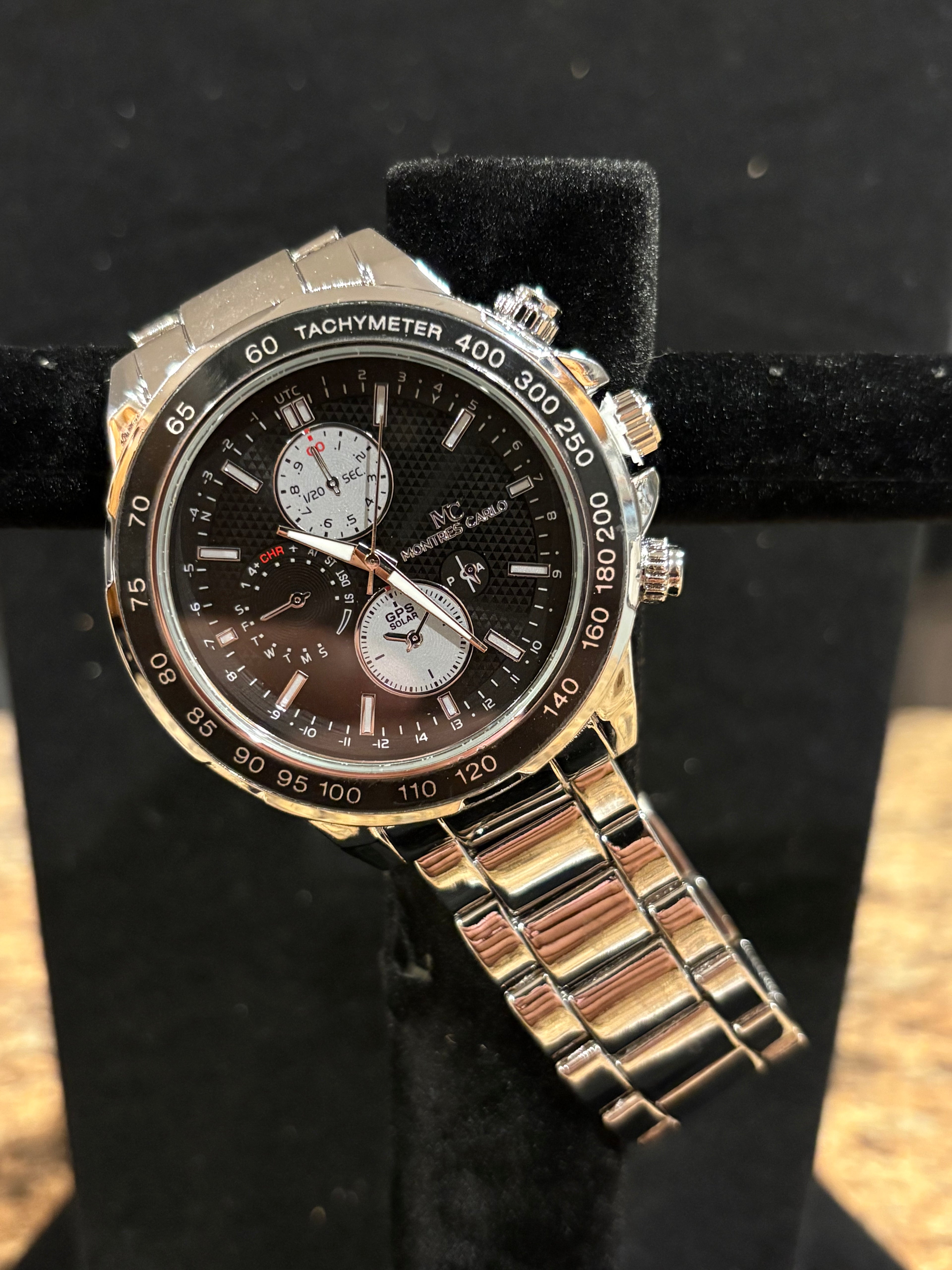 Steel Elegance: Men’s Montres Carlo Silver-Tone Tachymeter Watch (50mm)