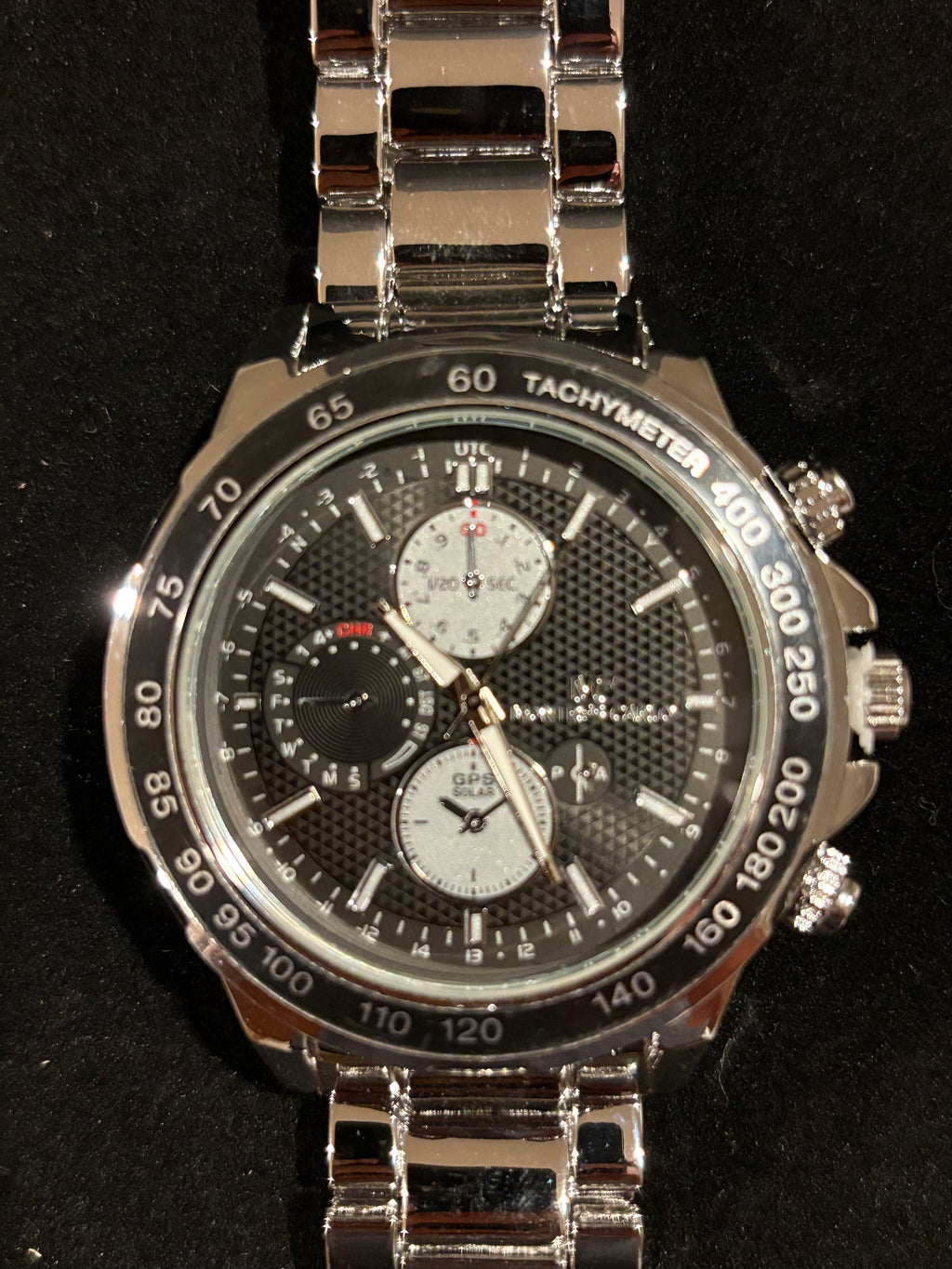 Steel Elegance: Men’s Montres Carlo Silver-Tone Tachymeter Watch (50mm)