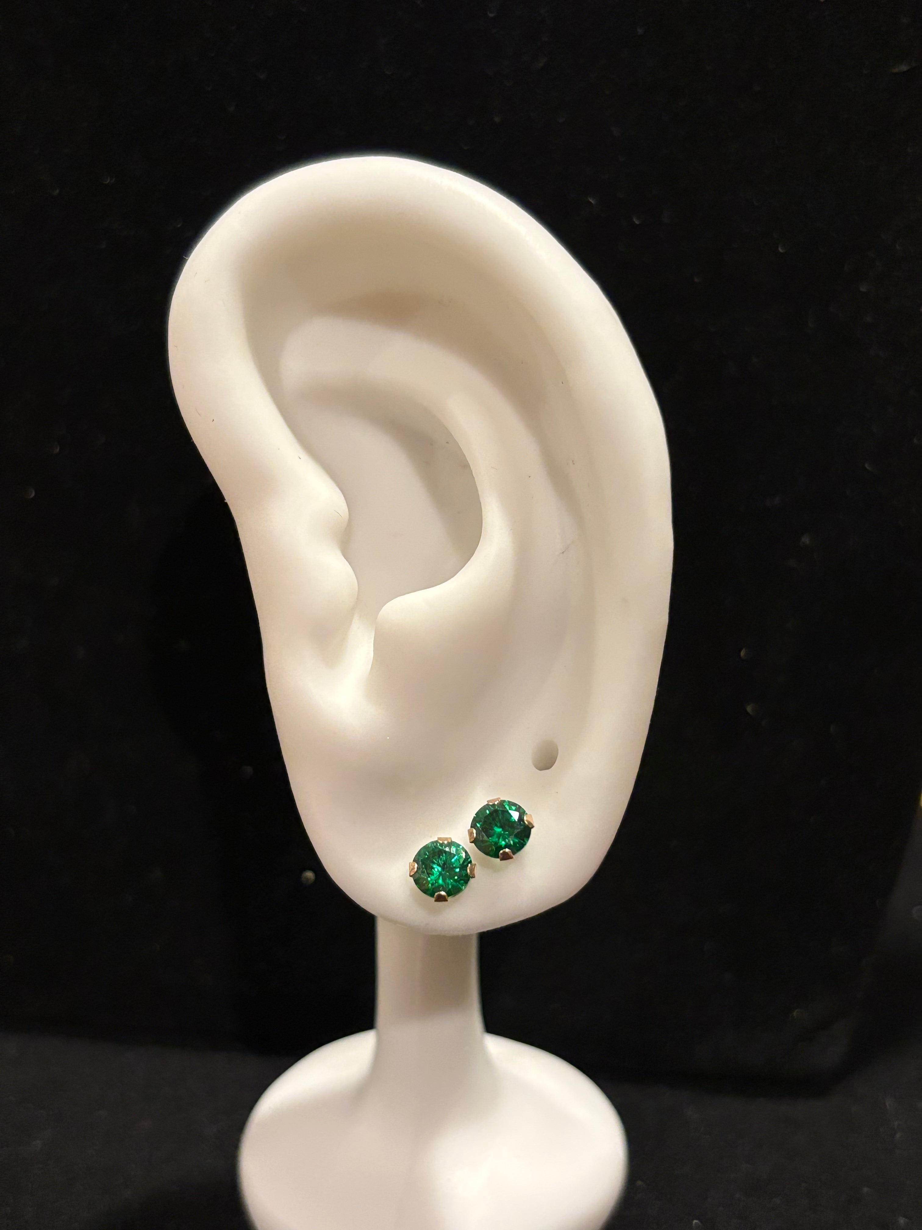 Elegant Vibrant Green Round Cut Stud Earrings in 14K Gold
