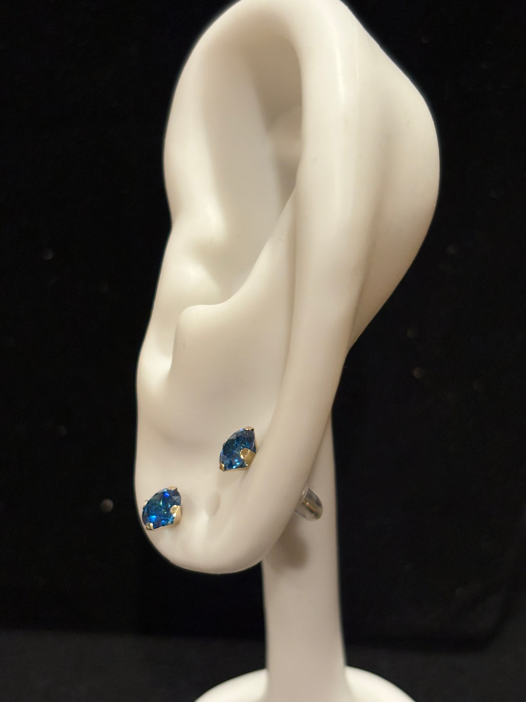 Yellow Gold Round Vibrant Blue Topaz Stud Earrings 14K