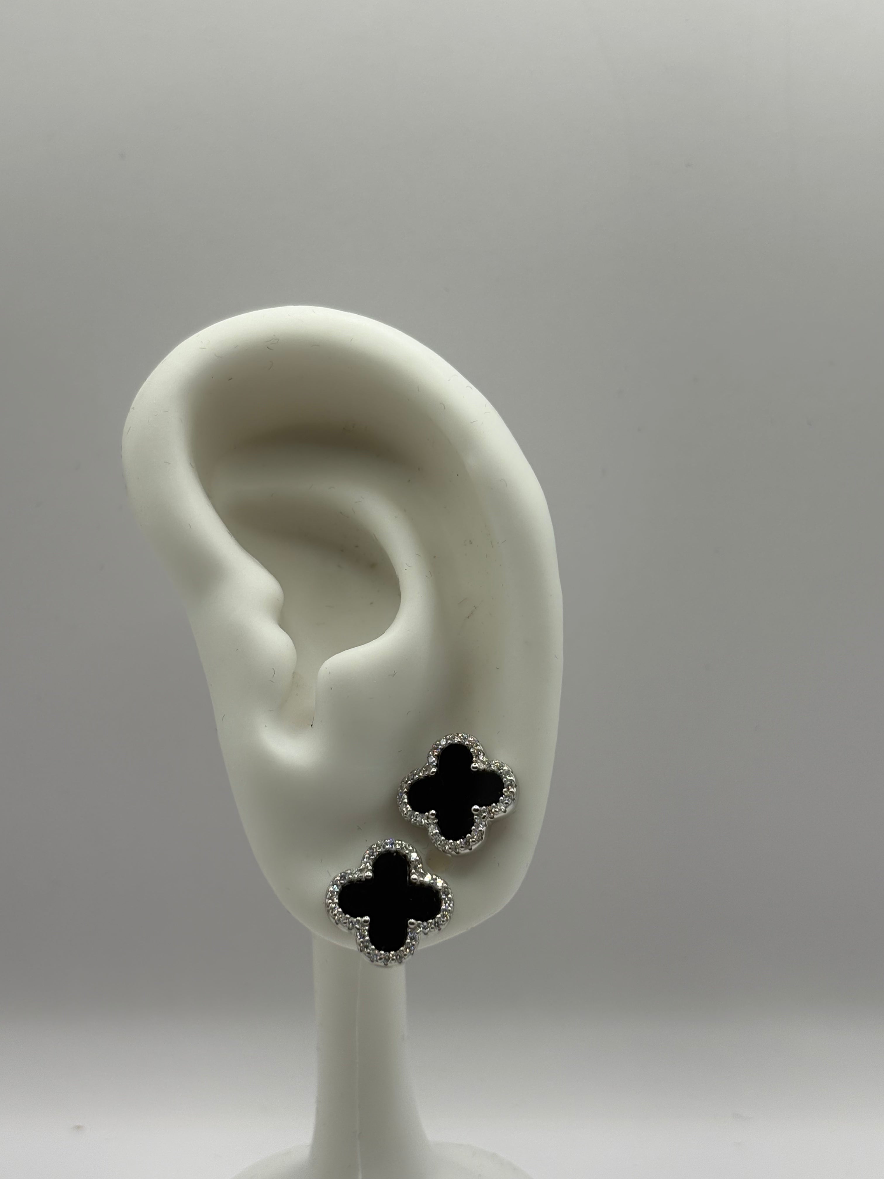 Elegant Black Clover Moissanite Stud Earrings (0.27ctw)