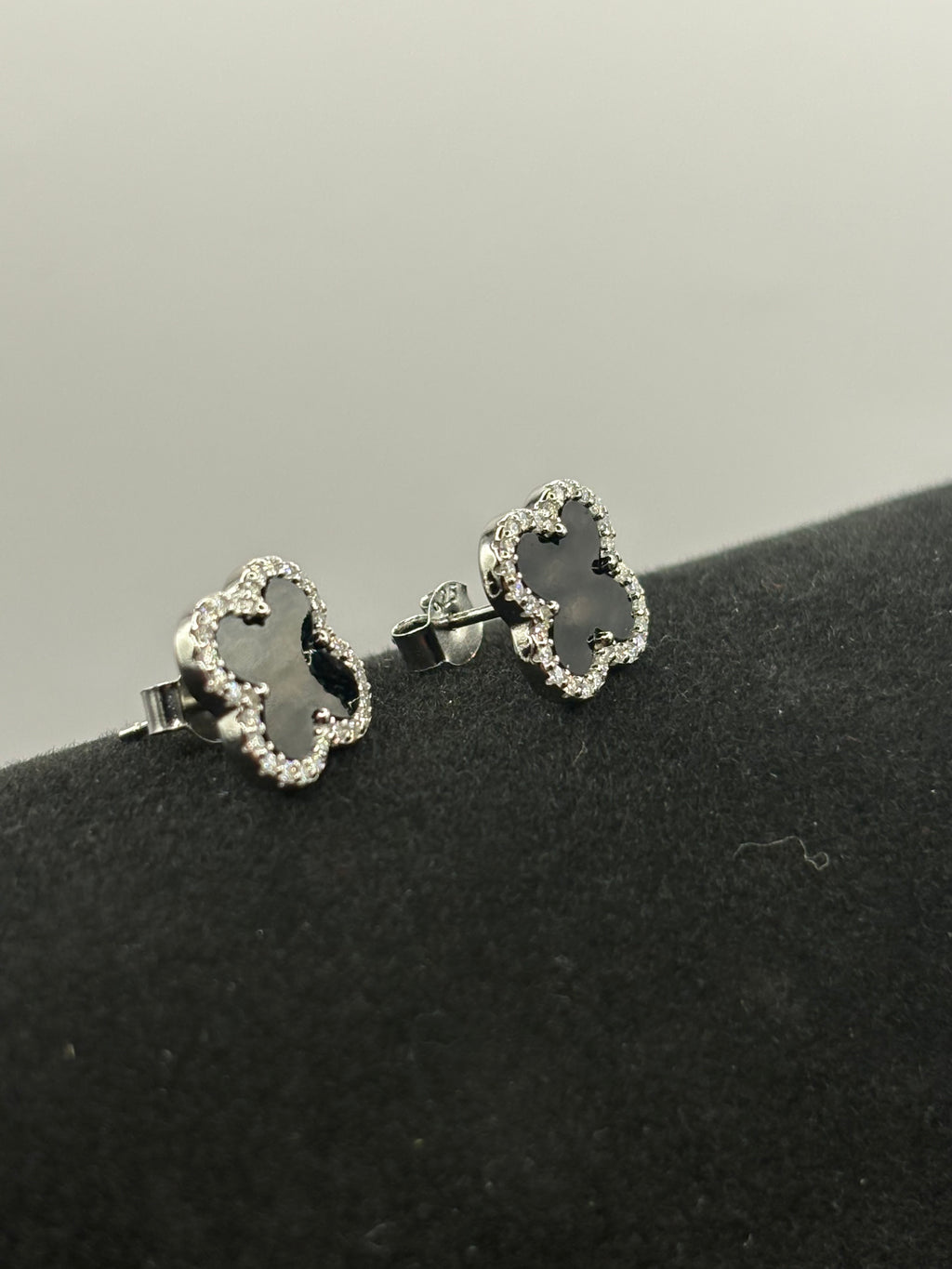 Elegant Black Clover Moissanite Stud Earrings (0.27ctw)