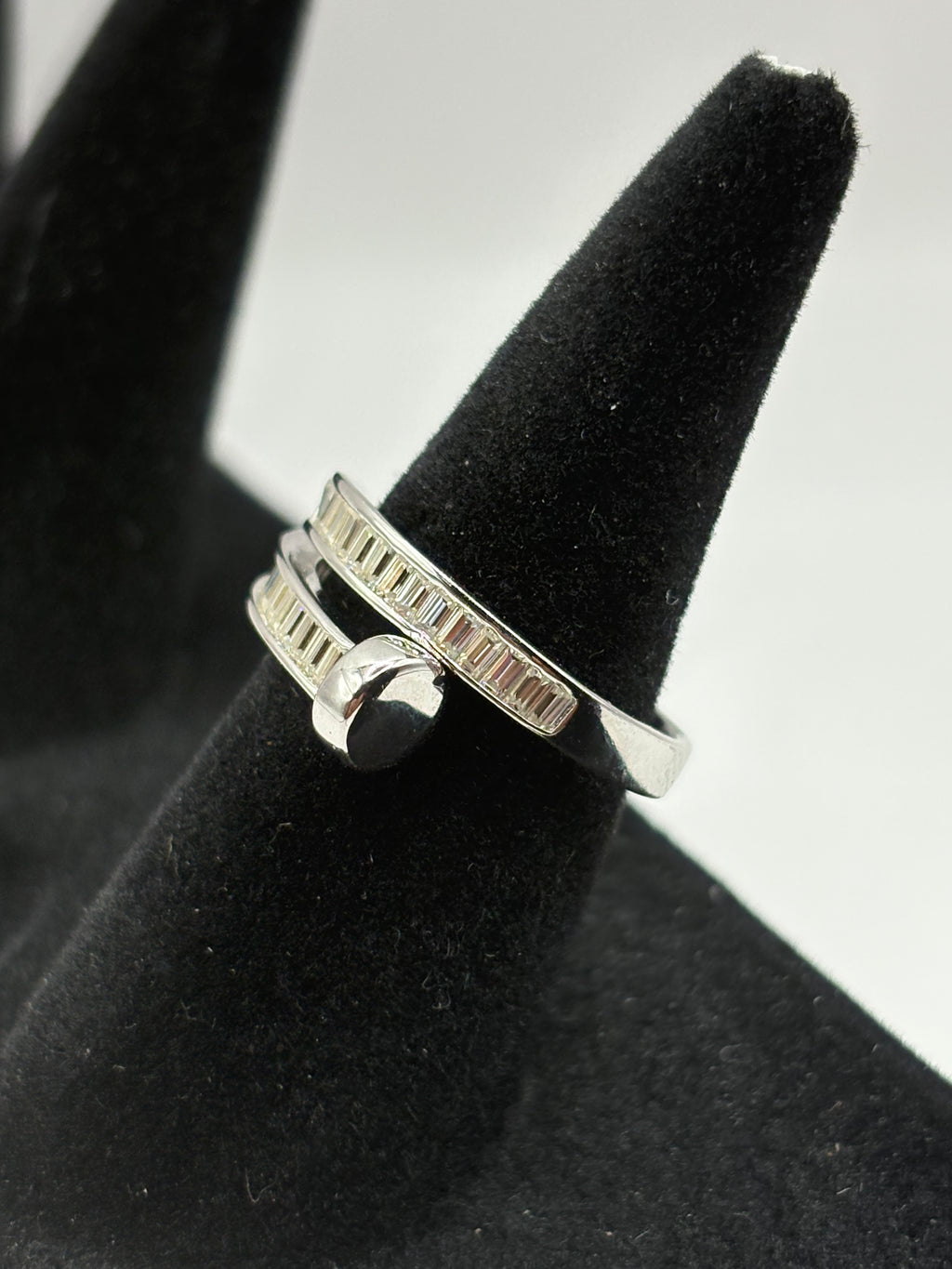 Baguette Moissanite Bypass Nail Ring