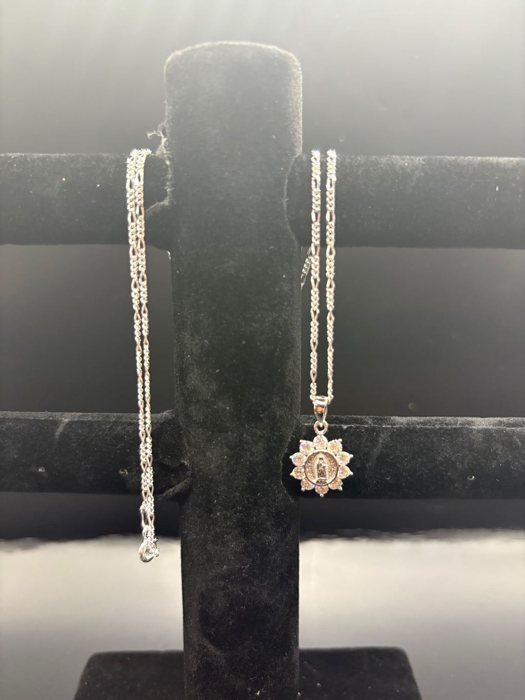 Virgin Mary Pendant Necklace in Sterling Silver – Sacred Halo Medal & Figaro Chain