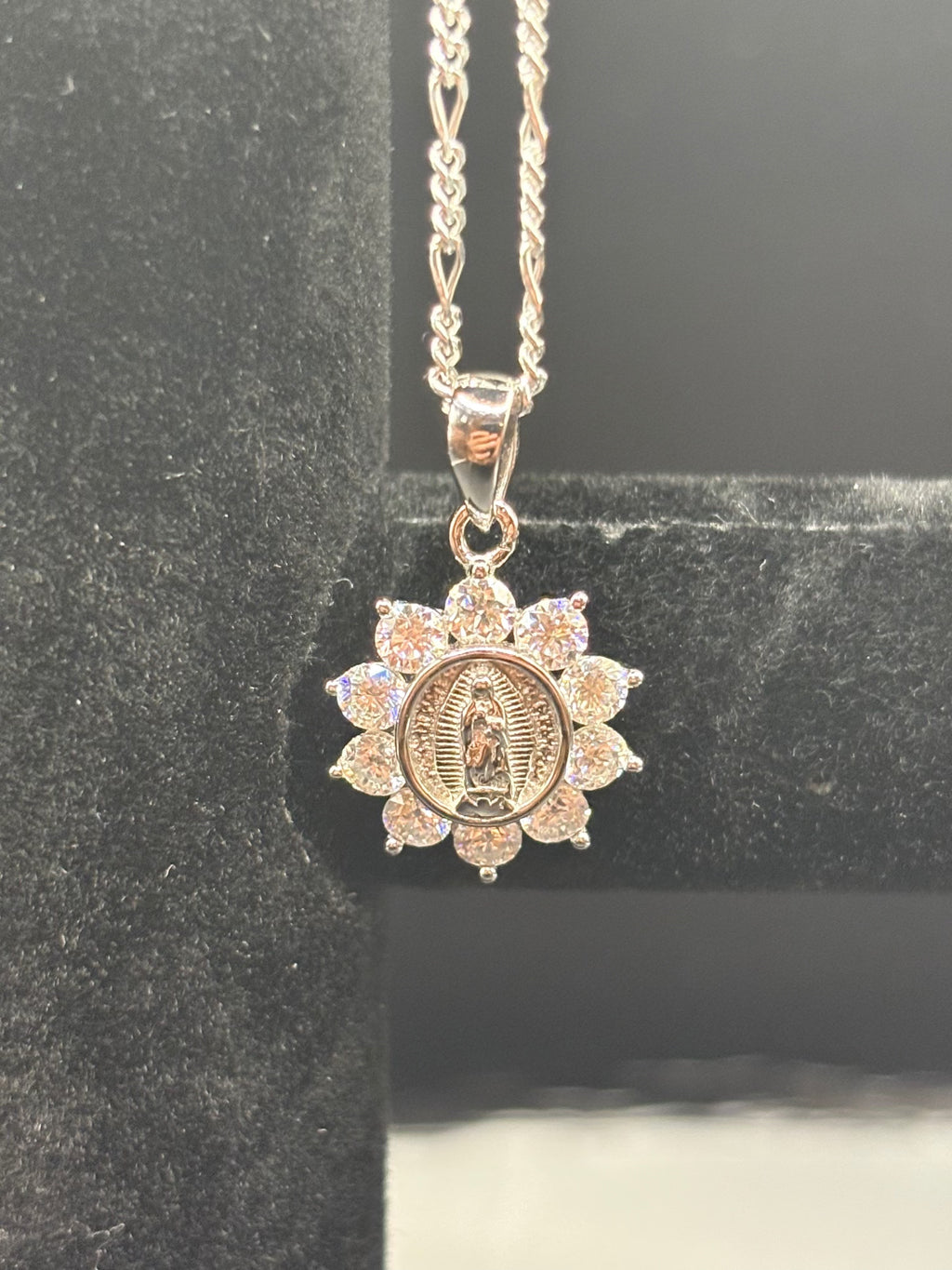 Virgin Mary Pendant Necklace in Sterling Silver – Sacred Halo Medal & Figaro Chain
